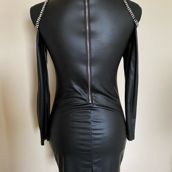 Long Sleeve Midi Dress - Picture 2 of 2